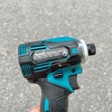 Máy vặn vít pin 40v Makita TD001GZ