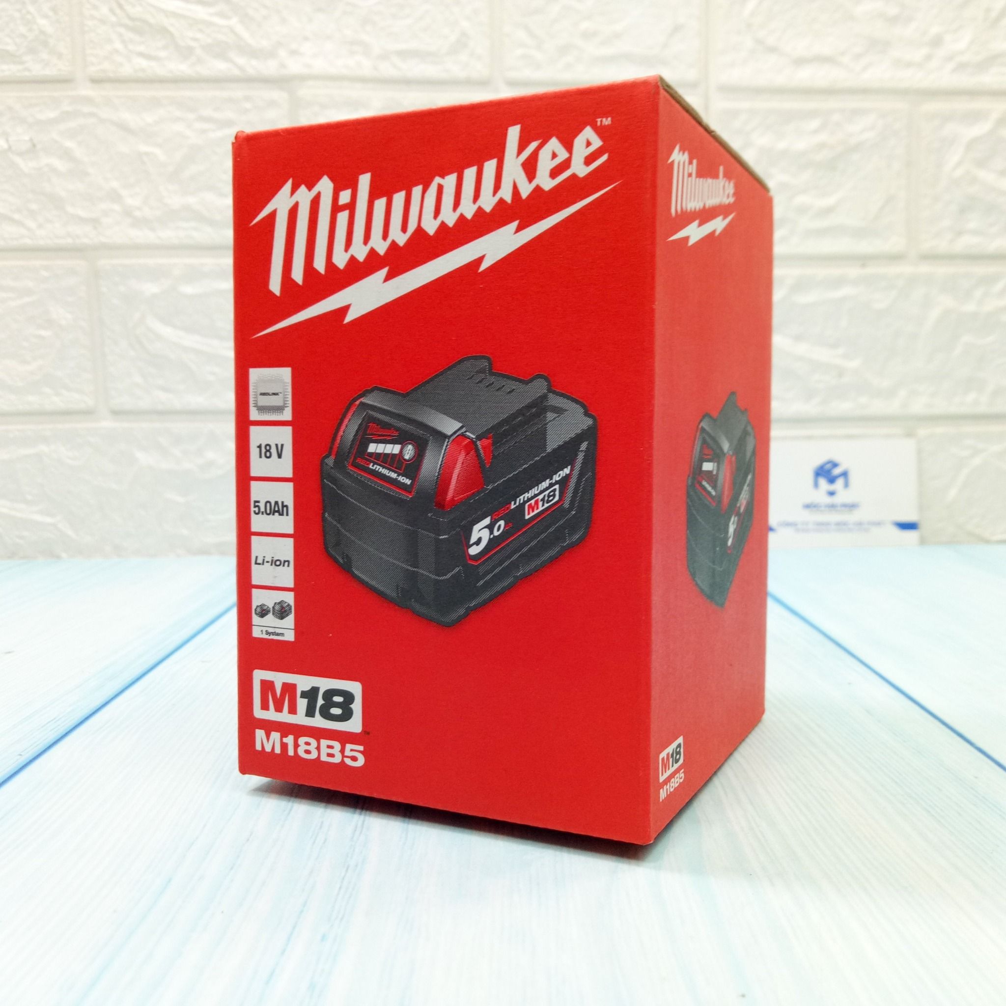Pin 18V 5.0Ah M18B5 RedLithium Milwaukee ( hàng chính hãng )