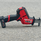 Máy cưa kiếm Milwaukee M12 CHZ-0