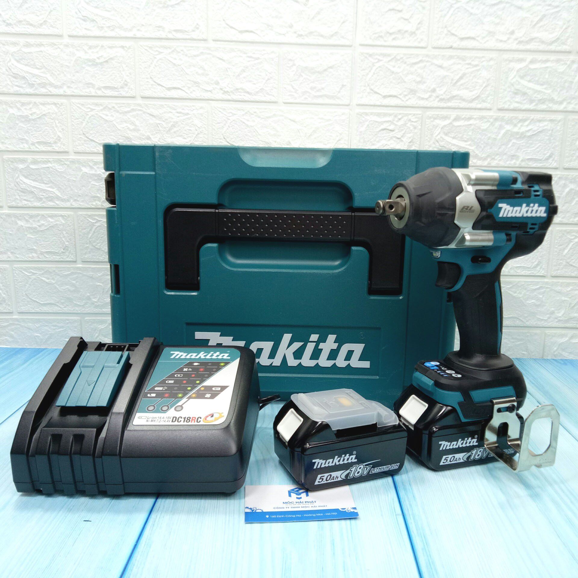 Máy siết bu lông dùng pin Makita DTW700RTJ