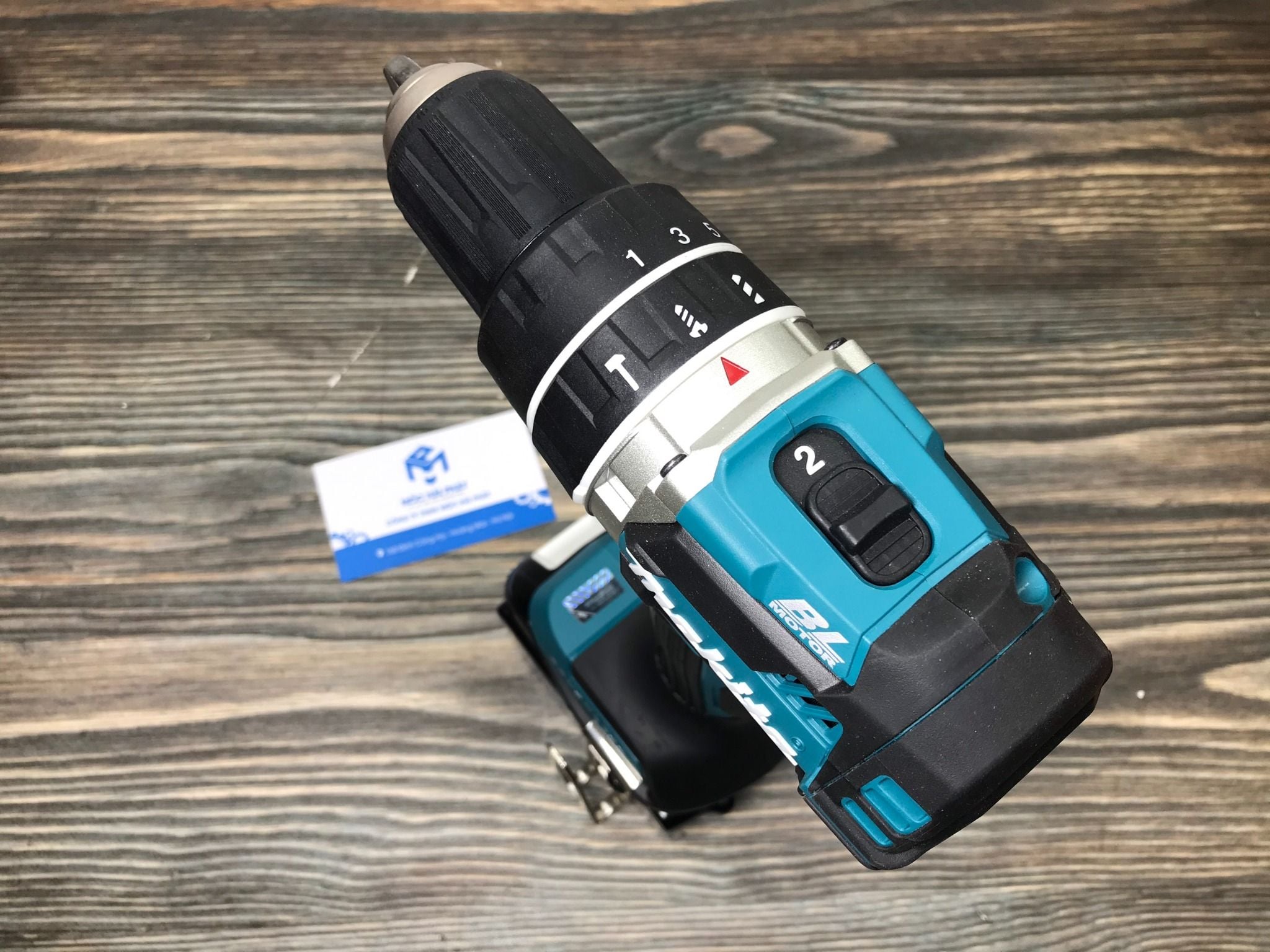 Máy khoan búa vặn vít dùng pin Makita DHP484