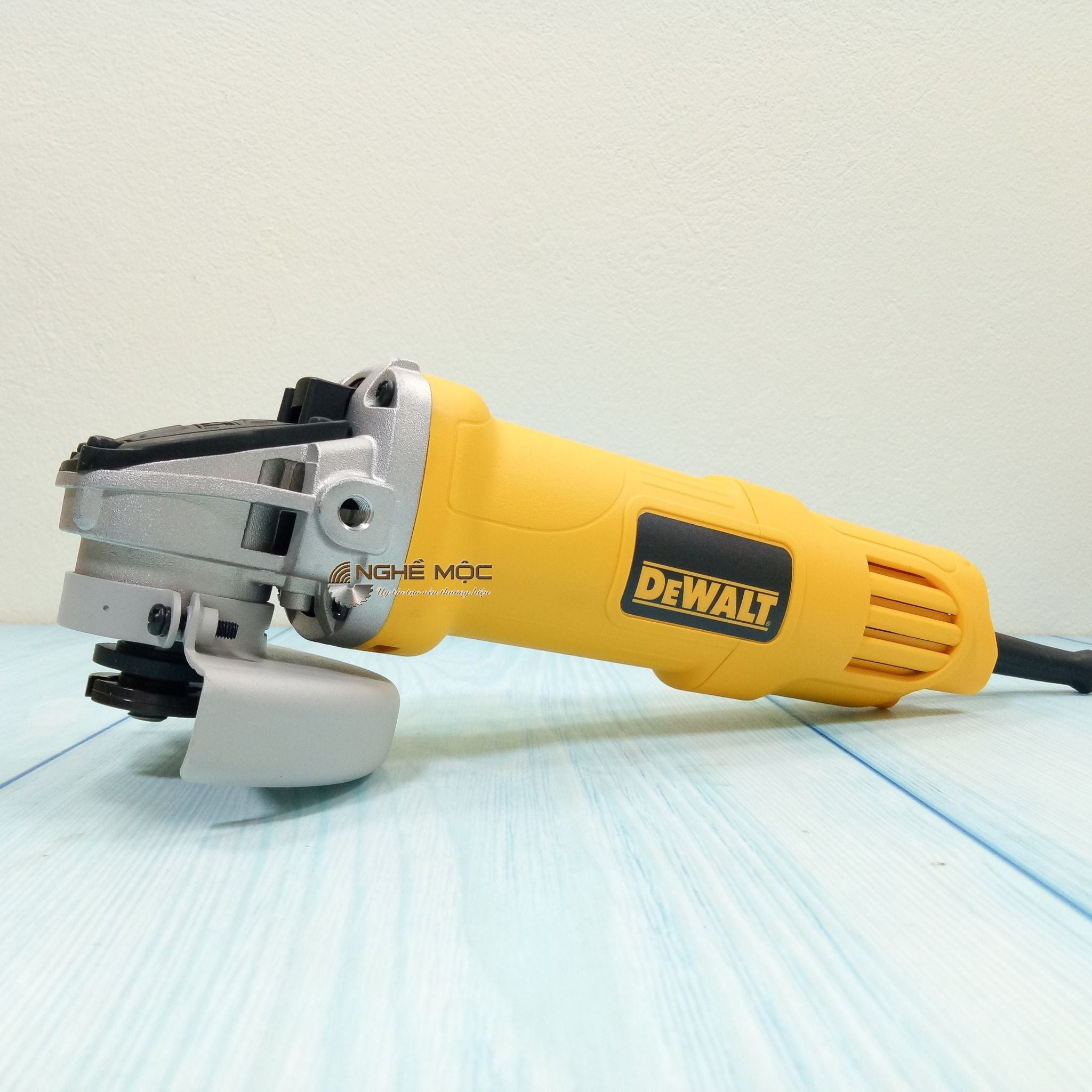 Máy mài góc DEWALT DWE8100T (công tắc đuôi)