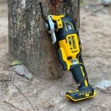 Máy cắt cầm tay 20V Dewalt DCS356