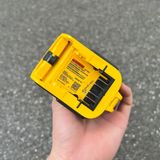 Máy cắt rung không chổi than Dewalt Atomic DCS354B