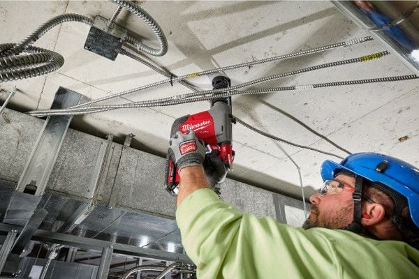 Máy khoan bê tông trần kèm hút bụi dùng pin Milwaukee M18 FHAFOH16