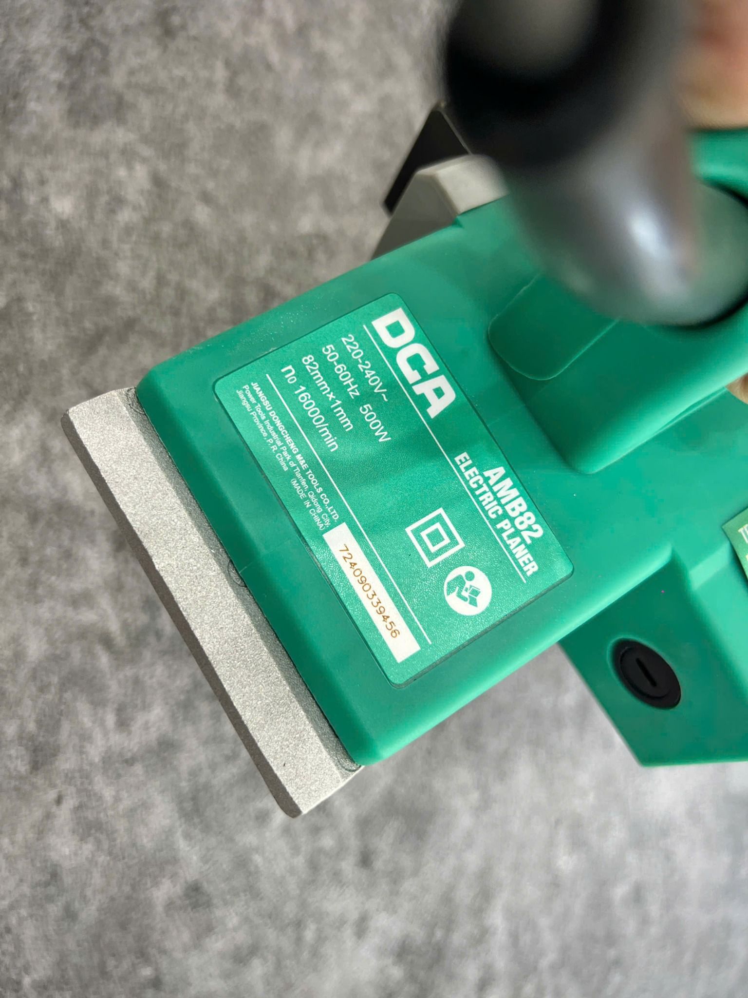 Máy bào gỗ hiệu DCA AMB82