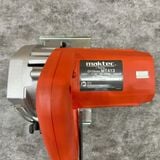 Máy cắt gạch cầm tay Maktec MT413
