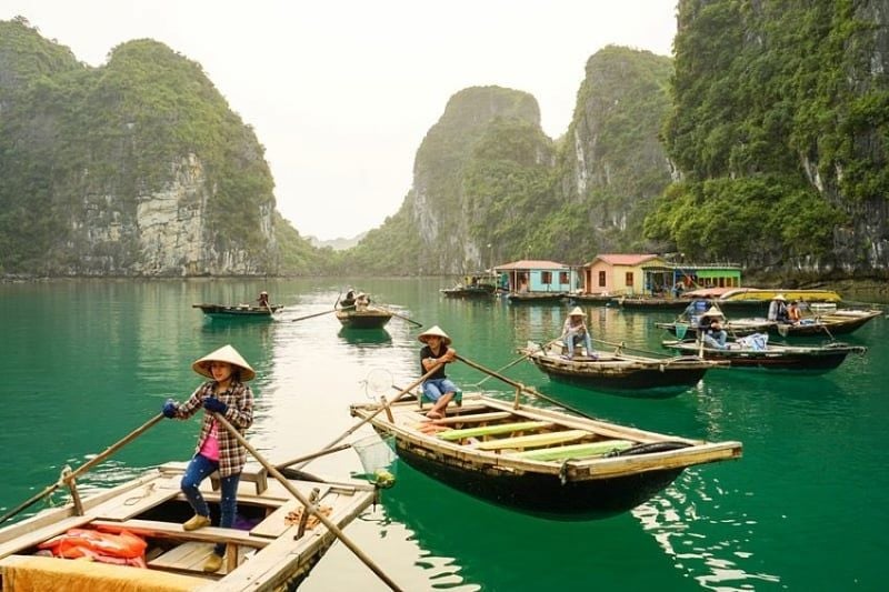 Best of Hanoi - Halong Bay - Sapa Tour Package