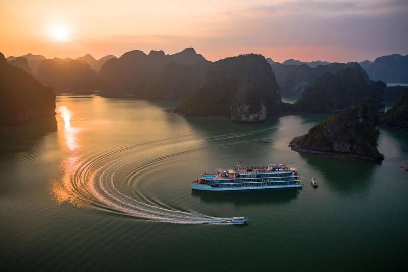 HANOI ITINERARY 5 DAYS INCLUDING NINH BINH AND HALONG BAY, VIETNAM