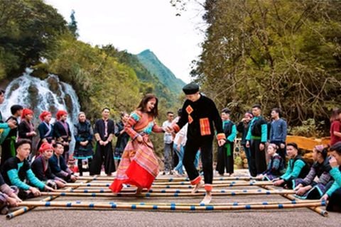 7 Day Northern Vietnam Tour Hanoi - Ninh Binh - Sapa - Halong Bay Cruise