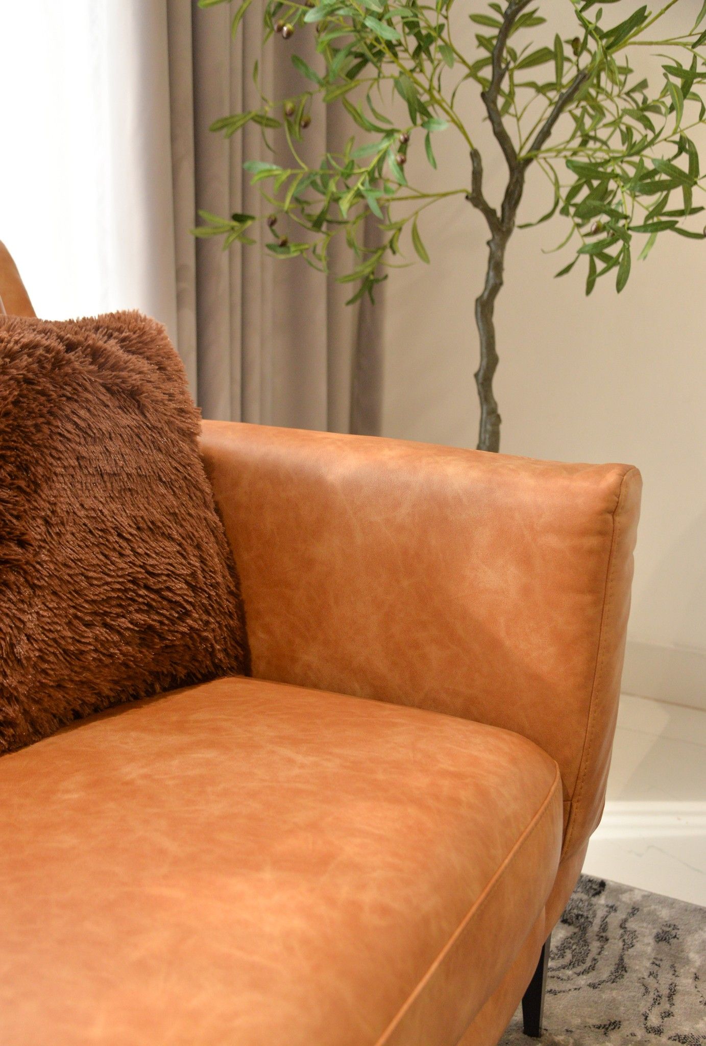  SOFA DA CÔNG NGHIỆP - COWBOY COGNAC 3 CHỖ 