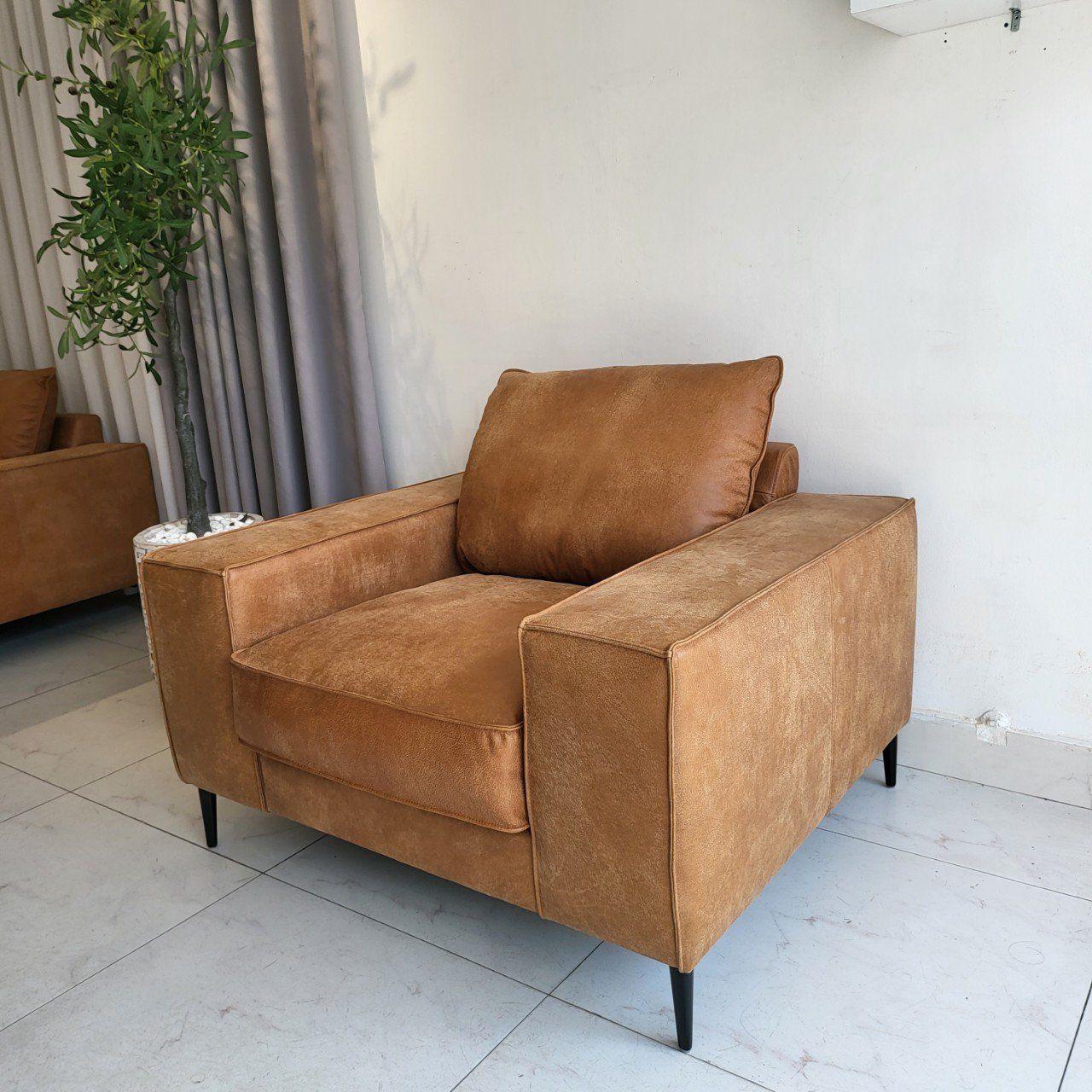  SOFA DA BÒ Ý - JACOBA JETHRO COGNAC 1 CHỖ 