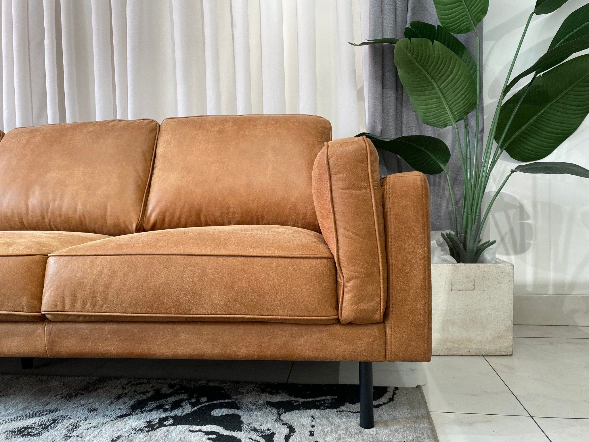  SOFA DA BÒ Ý -  CHARMINGTON JETHRO COGNAC 3 CHỖ 