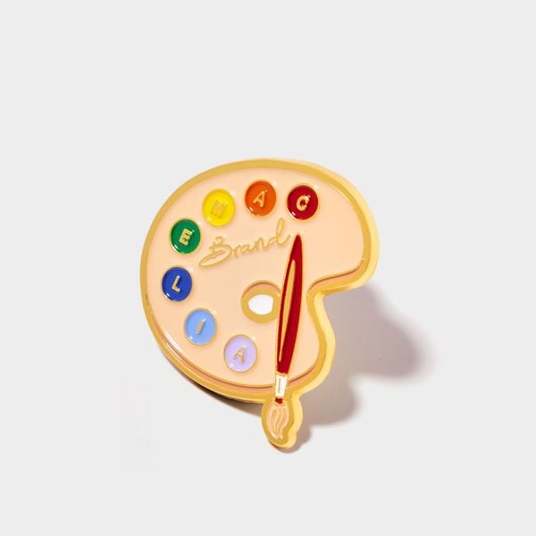 Palette Camelia Pin