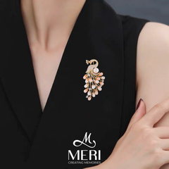 Cài áo MERI Royal Peacock