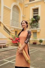 Áo Dài Gấm Nữ F2 Cam Bừng Sắc Xuân - Không Kèm Quần