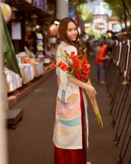 Áo Dài Nữ F2 Gấm Nữ Trắng Họa Tiết Hương Xuân - Không Kèm Quần