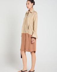 Áo Kiểu Nữ F2 Linen Kem Nâu A Touch Of Effortless Elegance