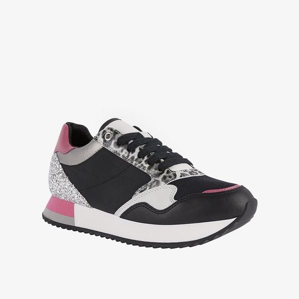 Giày Sneakers Nữ Doralea