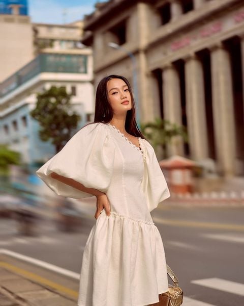 Đầm Linen Trắng Summer Muse