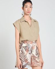 Quần Short Nữ F2 Gấm Kem Họa Tiết A Touch Of Effortless Elegance
