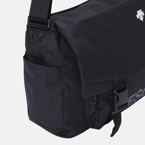 TÚI ĐEO CHÉO UNISEX DESCENTE SPORTS BASIC BIG WORDING MESSENGER BAG