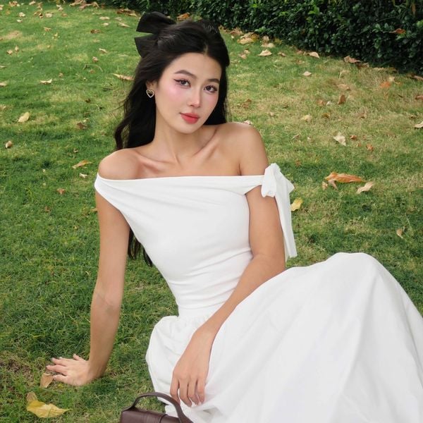 Đầm Nữ DOTTIE Midi Lệch Vai Phối Vải Poplin - D0679