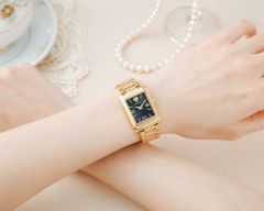 Đồng Hồ Nữ VERSACE Tonneau