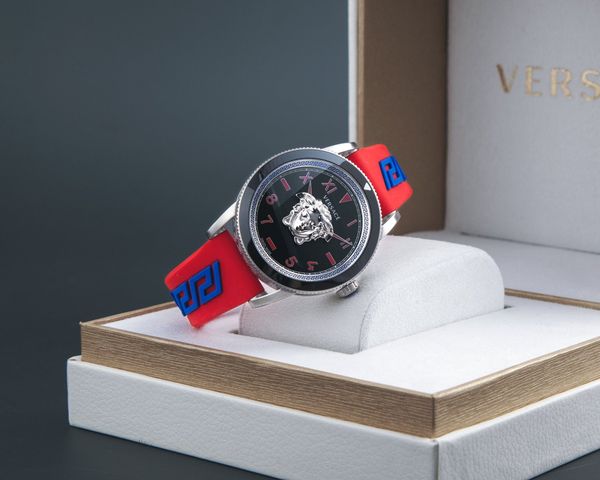 Đồng Hồ Nam VERSACE V-Palazzo