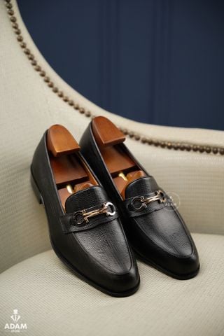 GIÀY LƯỜI ĐEN DA SẦN TAG VÀNG - GTX005D