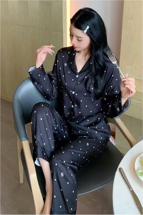 Đồ bộ ngủ nữ pyjama lụa vân xước Shury Store Home Wear TD13 tay dài quần dài màu trắng ,đen mặc nhà,mặc ngủ size 45-75kg