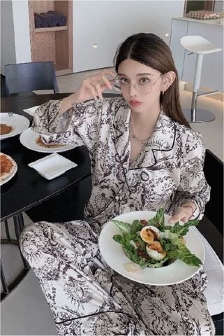 Đồ bộ ngủ nữ pyjama lụa băng trơn Shury Store Home Wear TD35 tay dài quần dài màu trắng  mặc nhà,mặc ngủ size 45-75kg
