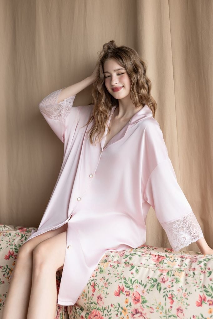 Váy ngủ lụa băng phối ren freesize 45–75kg SM30 | Shury Store Home Wear | Đầm ngủ cao cấp dài 90cm