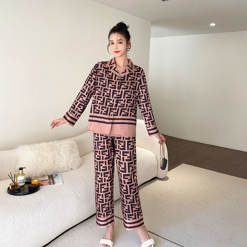 Đồ bộ ngủ Pyjama lụa vân xước tay dài quần dài couple DD66