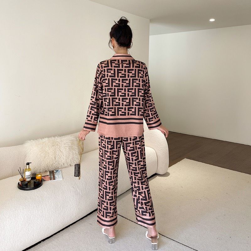 Đồ bộ ngủ Pyjama lụa vân xước tay dài quần dài couple DD66