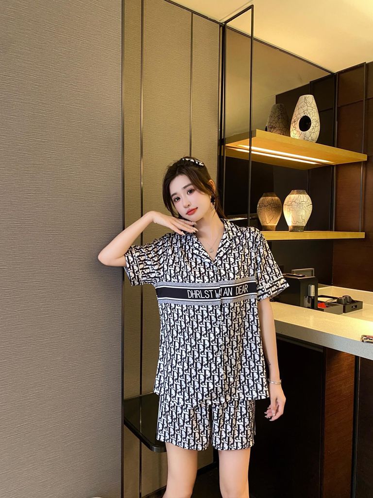 Đồ bộ ngủ Pyjama lụa băng tay ngắn quần ngắn NT7