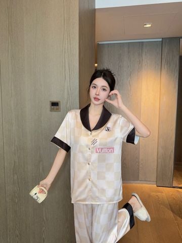 Đồ bộ ngủ Pyjama lụa băng tay ngắn quần dài TN53