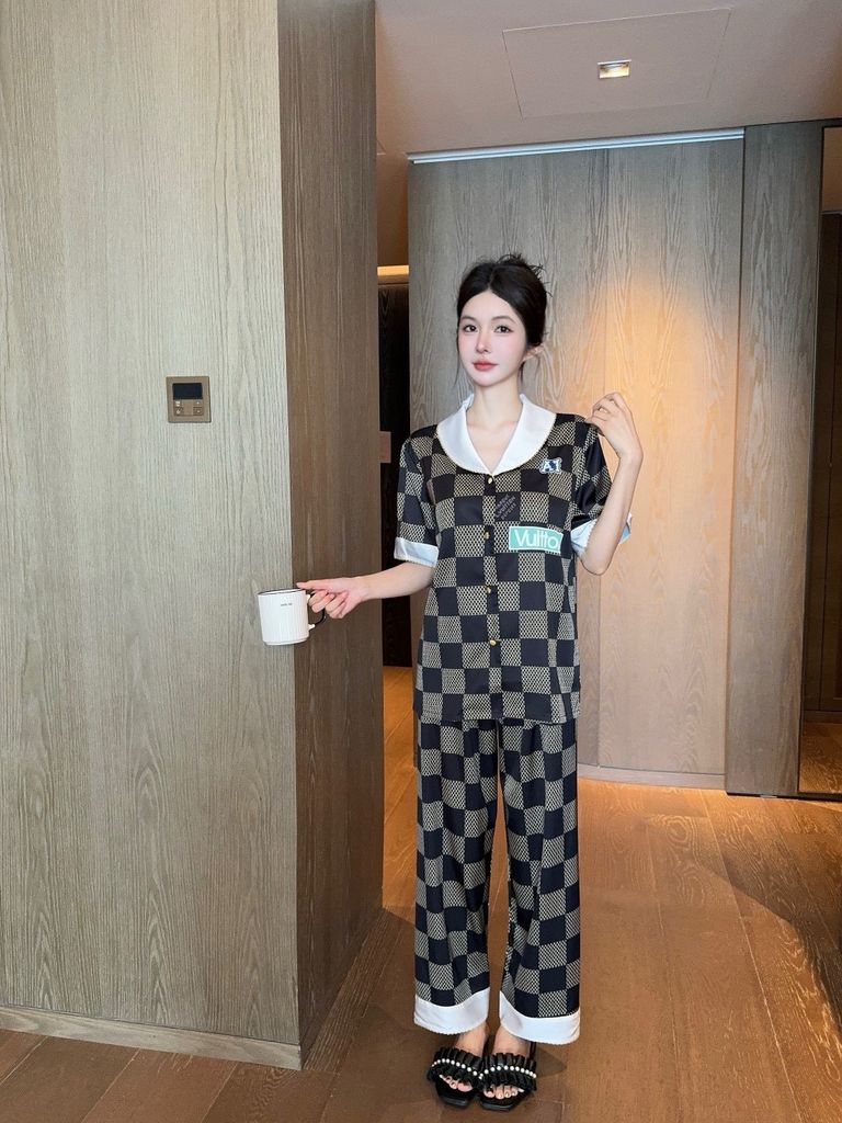 Đồ bộ ngủ Pyjama lụa băng tay ngắn quần dài TN03