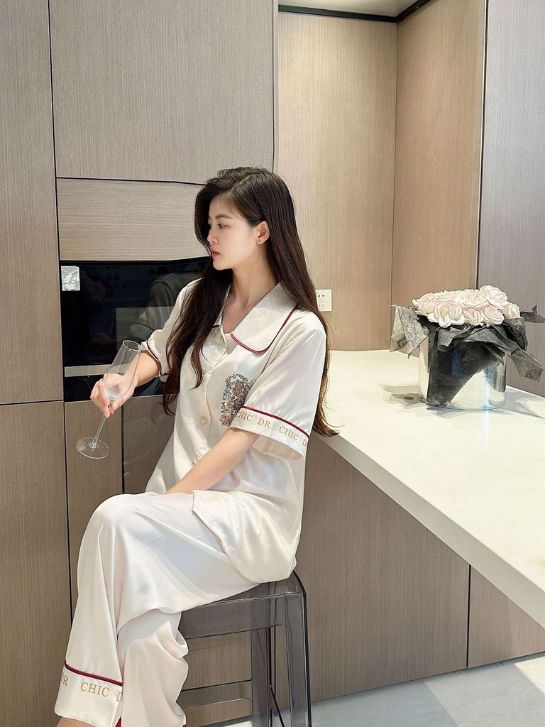 Đồ bộ ngủ Pyjama lụa băng tay ngắn quần dài TN21
