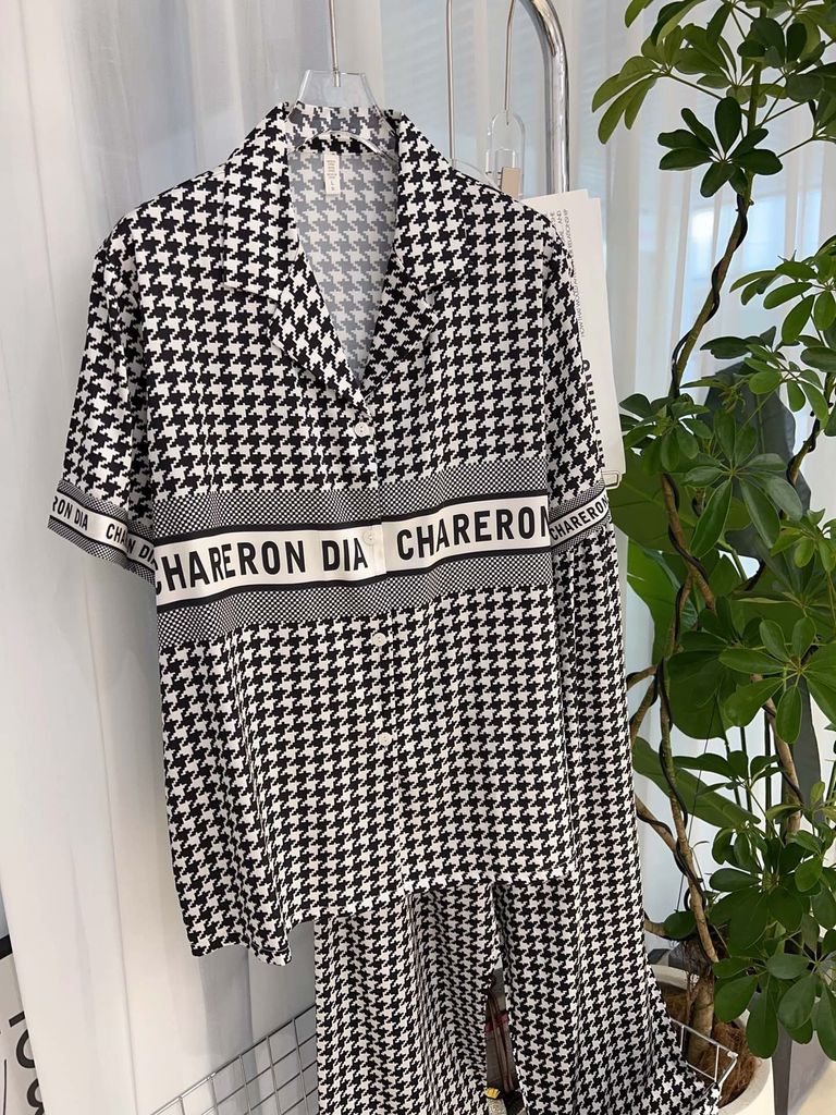 Đồ bộ ngủ Pyjama lụa băng tay ngắn quần dài TN45