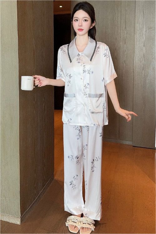 Đồ bộ ngủ nữ Pyjama lụa băng Shury Store tay ngắn quần dài mặc nhà , mặc ngủ TN12 có size 45-75 kg