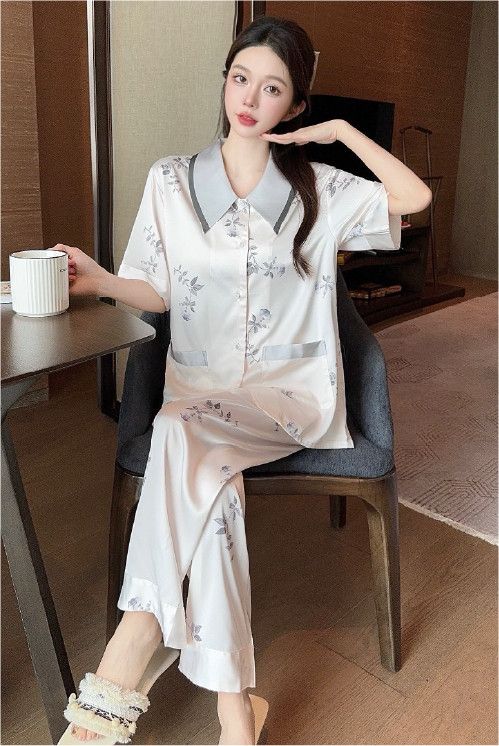 Đồ bộ ngủ nữ Pyjama lụa băng Shury Store tay ngắn quần dài mặc nhà , mặc ngủ TN12 có size 45-75 kg