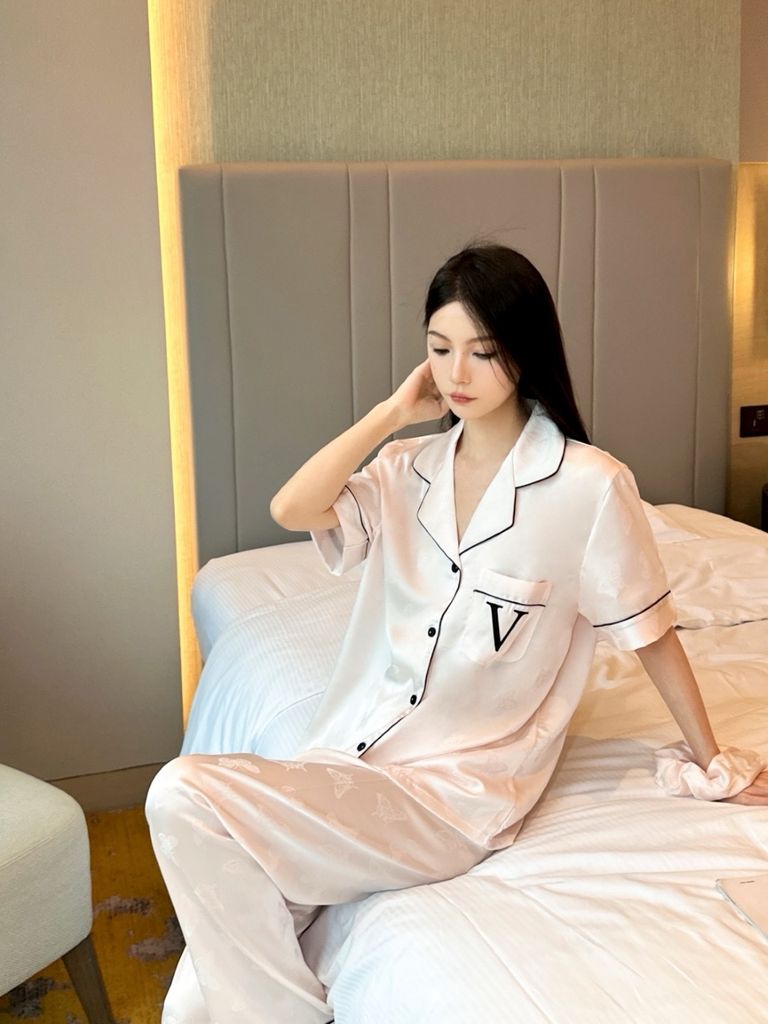 Đồ bộ ngủ nữ Pyjama lụa băng Shury Store tay ngắn quần dài mặc nhà , mặc ngủ TN36 có size 45-75 kg