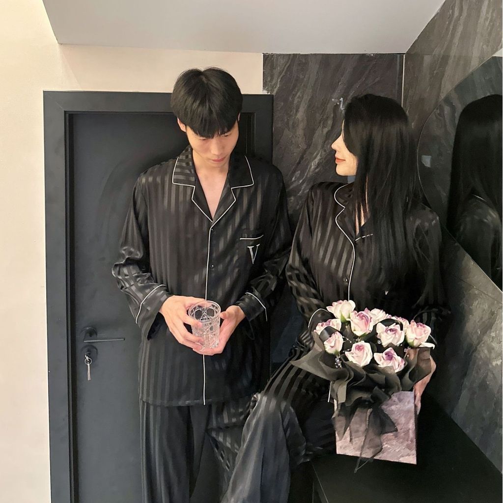 Đồ ngủ pyjama nam nữ Shury Store Home Wear DD49 size 45-95kg màu đen tay dài quần dài  bộ đôi couple chất lụa băng mềm
