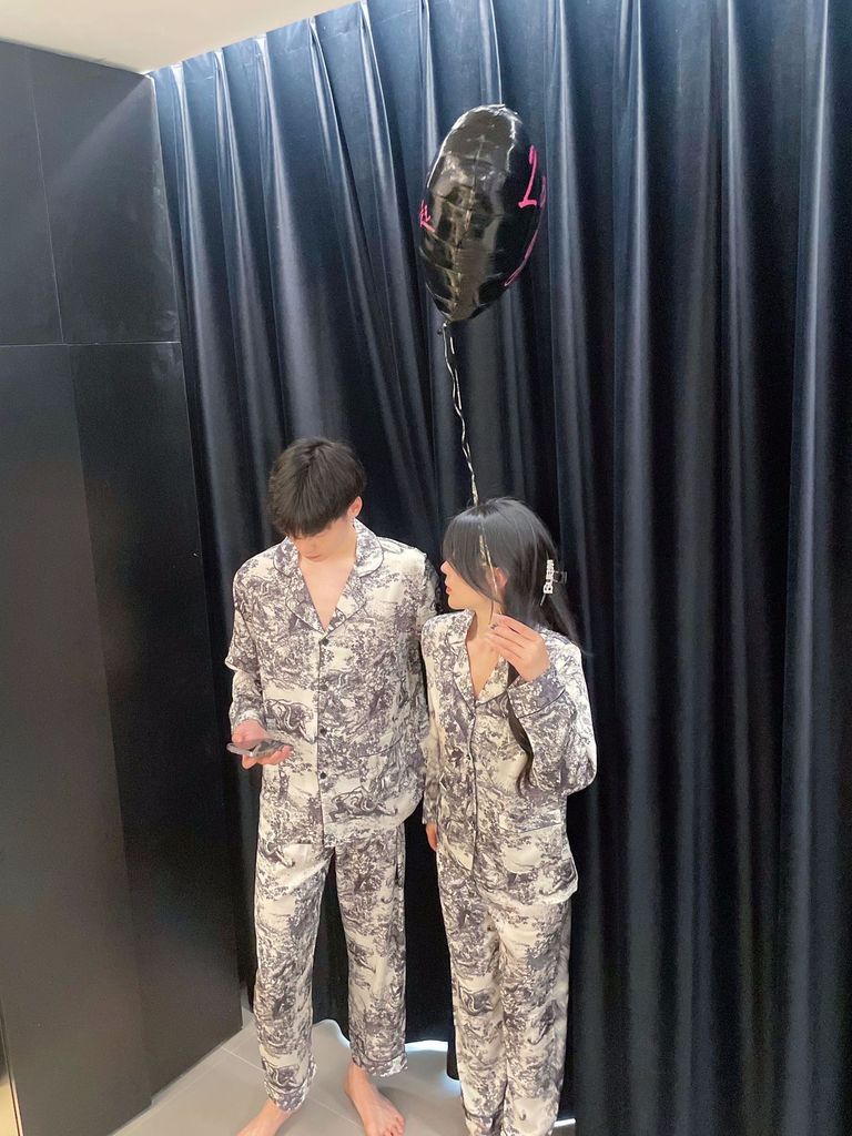 Đồ ngủ pyjama nam nữ Shury Store Home Wear DD52 size 45-95kg màu đen tay dài quần dài  bộ đôi couple chất lụa băng mềm