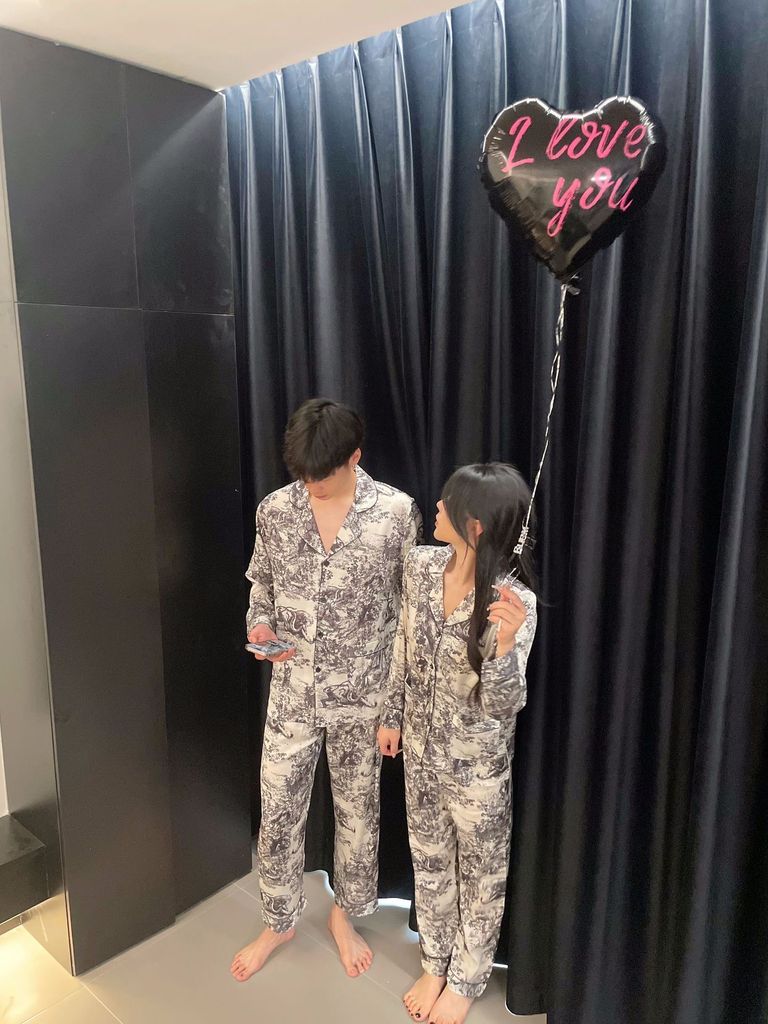 Đồ ngủ pyjama nam nữ Shury Store Home Wear DD52 size 45-95kg màu đen tay dài quần dài  bộ đôi couple chất lụa băng mềm