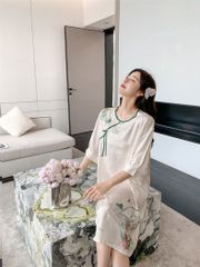 Váy ngủ sơmi lụa nữ Shury Store Home Wear SM51 freesize 45-75kg màu kem in hình mặc nhà  suông rộng mềm mại thoáng mát
