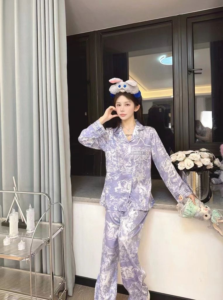 Đồ bộ ngủ nữ pyjama lụa vân xước Shury Store Home Wear TD11 tay dài quần dài màu tím size 45-75kg