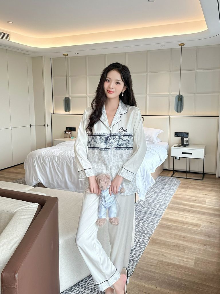 Đồ bộ ngủ nữ pyjama lụa vân xước Shury Store Home Wear TD46 tay dài quần dài màu trắng size 45-75kg