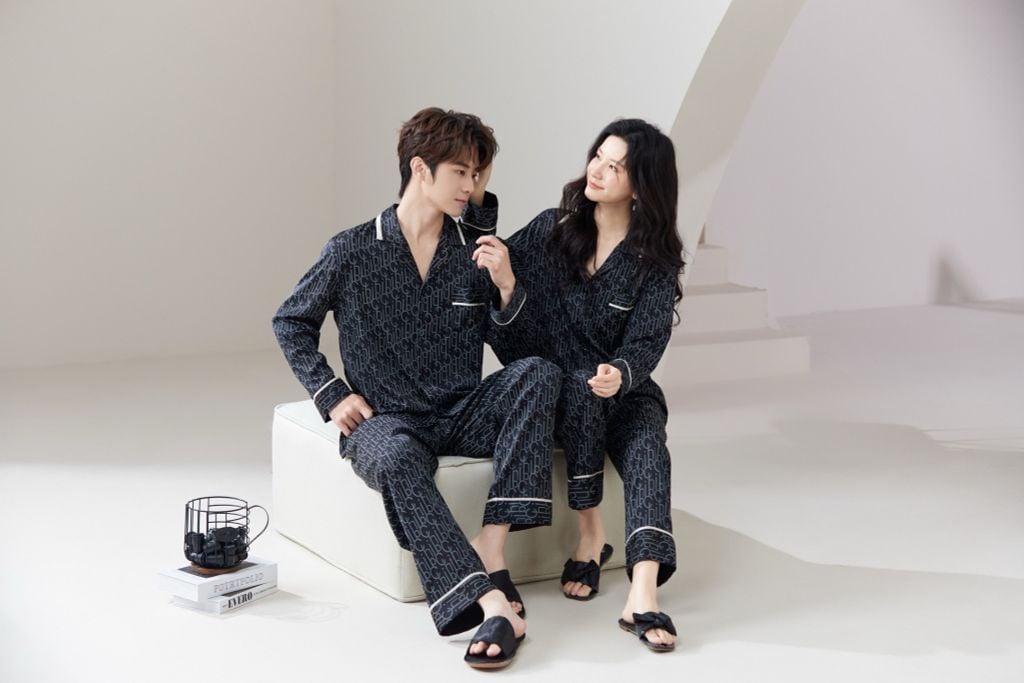 Đồ ngủ pyjama nam nữ Shury Store Home Wear DD24 size 45-95kg tay dài quần dài  bộ đôi couple lụa
